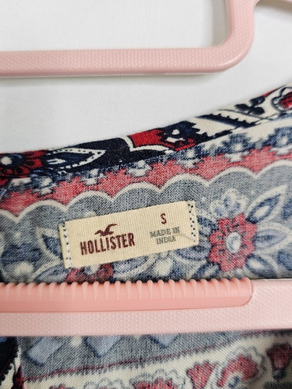 HOLLISTER Dress size S OFF WHITE w BLUE & RED Floral Boho 3/4 Sleeve Summer Cute - Picture 6 of 8